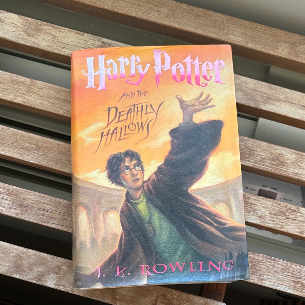 Harry Potter and the Deathly Hallows Book